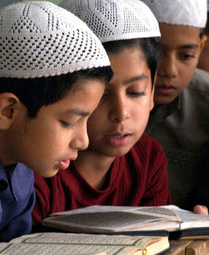 Muslims in India - Muslim children studying Koran