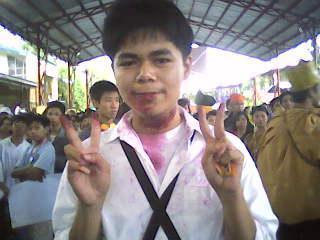 role-play?? - haha.. this is actually a sort of role playing thing.. sweeney todd.. yap. i'm bleeding. haha