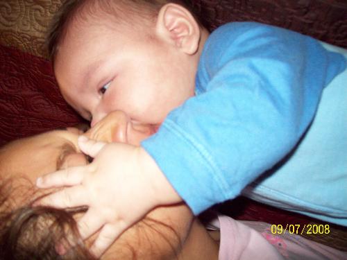 big kiss  - big kiss or is his hungry