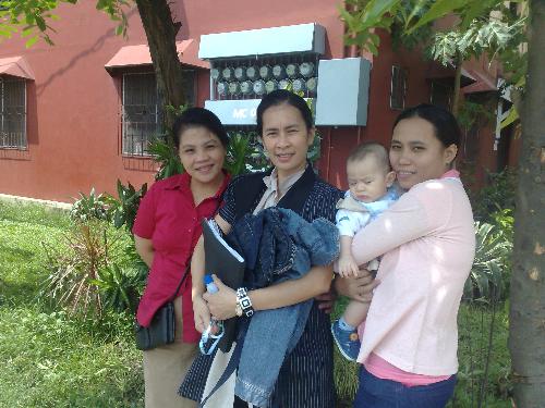 happy ladies - happy ladies and a baby
