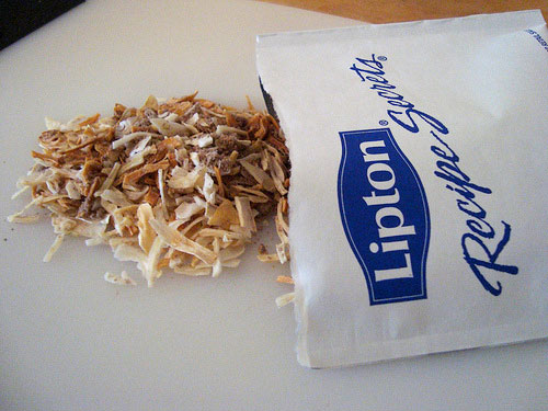 Lipton French Onion Soup/ Dip Mix - Picture of a packet of Lipton's French Onion Seasoning