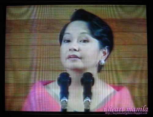 State of Nation Address - this is how GMA looks like during her last Sona..