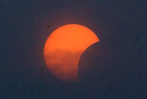semicircular eclipse - the third scene of solar eclipse