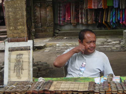 	 Residents Tenganan sell calendar for tourists wh - 	
Residents Tenganan sell calendar for tourists who visit the village.