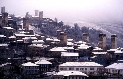 Svaneti_mestia - snow in mestia