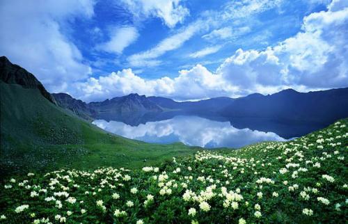 changbai mountain,it a beautiful mountain and welc - changbai mountain in china jilin provice,it is a beautiful mountain,in the top of mountain,it has a great lake,we call it "sky lake" ,welcome to here ,you will find you come a great country changbai mountain,it a beautiful mountain and welc - changbai mountain in china jilin provice,it is a beautiful mountain,in the top of mountain,it has a great lake,we call it "sky lake" ,welcome to here ,you will find you come a great country