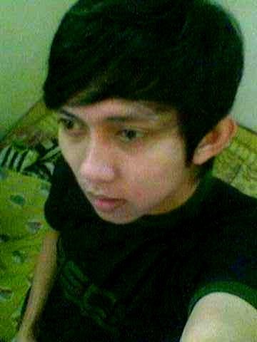 this is me what i mean - i mean this is the only pic at my cell phone.. at my home rental untill now.. coz i dont really like take a picture by camera or cell phone.