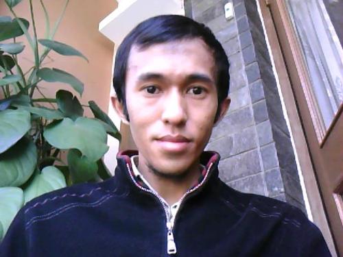 Yuda - lagi di depan rumah