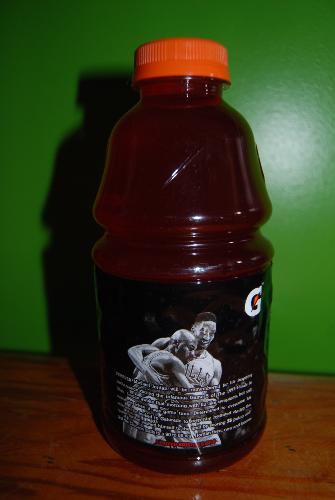 Limited Edition Michael Jordan Gatorade Bottle 5 o - Limited Edition Michael Jordan Gatorade Bottle label 5 of 6 with Championship Red flavor and image of Jordan and Pippen