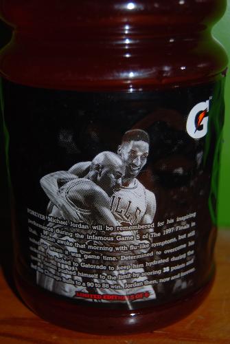 Limited Edition Michael Jordan Gatorade Bottle 5 o - Closer look at the 5 of 6 bottle in the Limited Edition Michael Jordan set