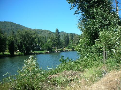Rogue River - The Rogue River in Grants Pass, Oregon