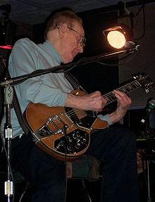 Les Paul - The legend himself.