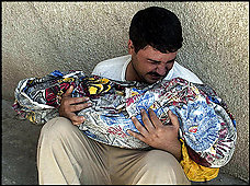 children dont choose war - iraqi child casualty of war
