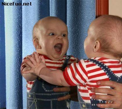 cute babe - what a smile looking!!!!! there is not problem in their life.........