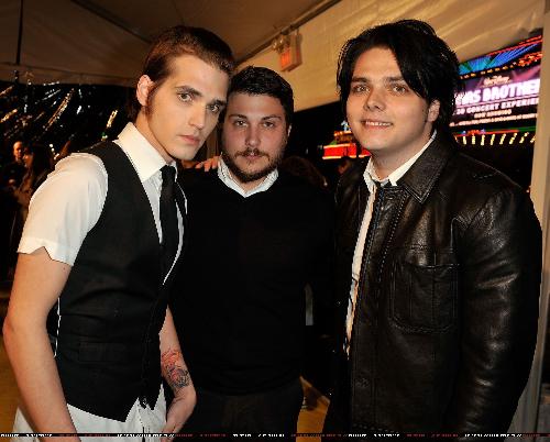 mychemical romance - My Chemical Romance is an American band known for their rock musics