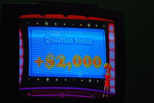 TV Show King Party - playing trivia game on the Wii