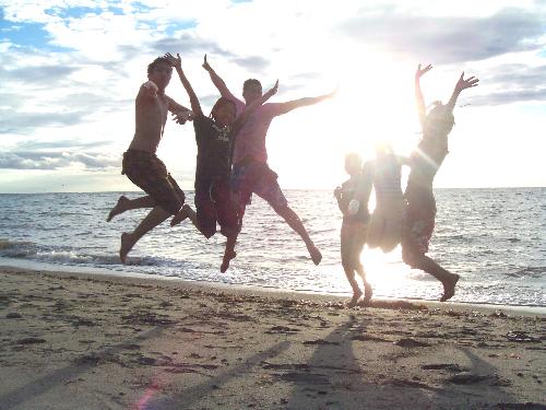 Friendship - Real friends. Real happiness.