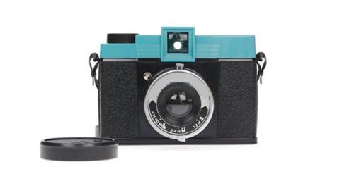 my weapon - this camera needs all manual settings which nowadays are not used much