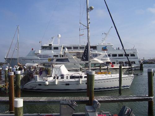 Boats - Boats on the bay