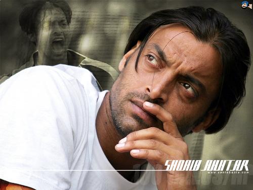 Shoib Akthar - World's fastest bowler.