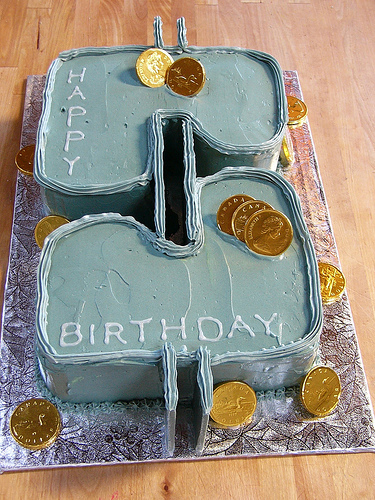 A Dollr Cake - you like it and you ever to cut when earn lots of money...