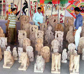 sculptures - Sculptures on display at the ongoing handicraft exhibition in India.