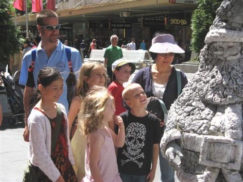 Human Stone Statue - A street performer with crowd gathered around in Melbourne, Australia!