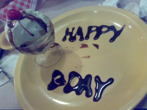 ice cream - photo ice cream on my birthday a year ago at shakeys.