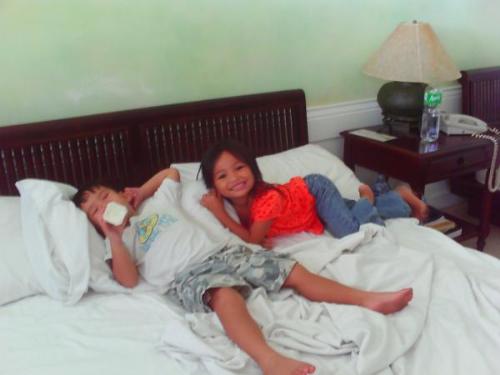 sssHHHHHHH - time to sleep Noah with Ate Keisha....