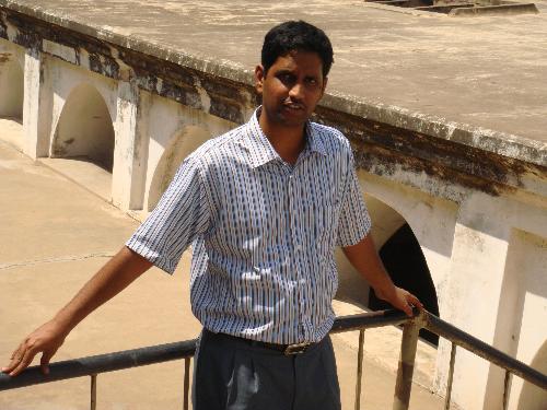My Photos - Hi i am Mansoor . I am very simple and religious person . I love to makes friends , surfing the web and listen music. I am a friendly person