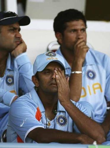 Pensive Tendulakar - A pensive looking Indian team, on verge of loosing another game