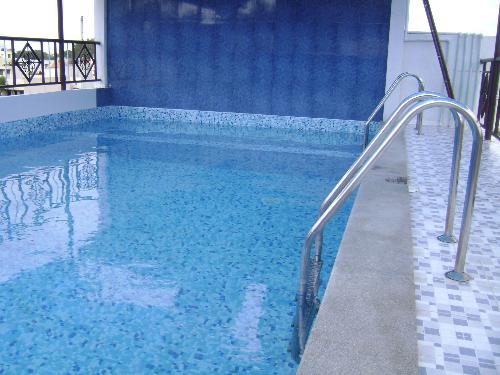 The Swimming Pool At My Place - I Have This Swimming Pool At My Service Apartment In Bangalore .