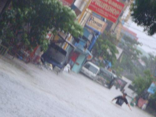 typhoon ondoy - flooded areas in Manila caused by typhoon ondoy