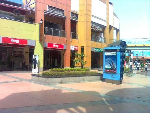 Metro Walk Rohini  - A picture of Metro Walk in Rohini on 23 August 2009