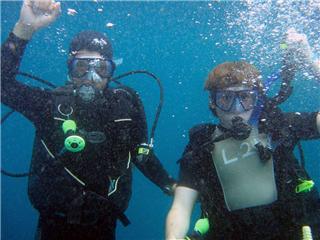 student diver - teaching student diver how to sink properly