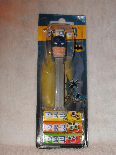 whoever knew that one day... - A trading site for PEZ dispensers would ever blossom into eBay? Who knows what about anything? Only God knows. Not to be an understatement at all. This dispenser with the candy is offered on my Webstore.