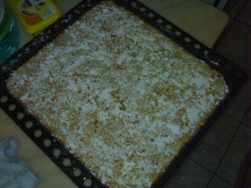Finished apple pie - This it`s how it looks our apple pie . That`s how it looks in our country , Romania, but it`s so sweet