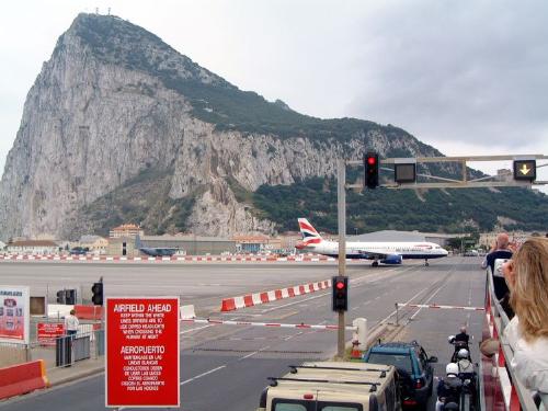 Air port+Road - In uk there is an air+road