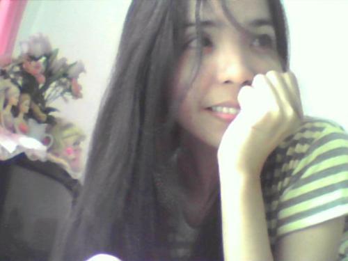 This is me..^-^ - ...emo-est shot ever..haha..^-^..