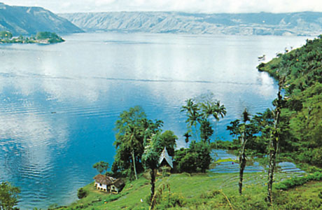 Lake Toba - Lake Toba is the most beautiful lake and the biggest one in South East Asia, that be located at North Sumatera, Indonesia.