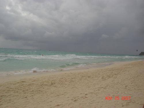 Boracay 2008 - Boracay beach is one of the tourist attractions in the Philippines. With it's fine white sand and party atmosphere, foreigners and locals loves to visit this island