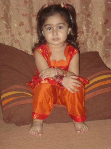 pakistani daughter - pakistani girl wearing pakistani dress