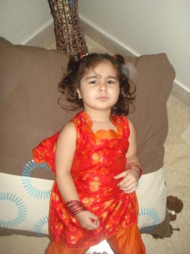 pakistani daughter - pakistani girl wearing pakistani dres