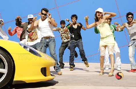 salman lara - dance sequence in Partner