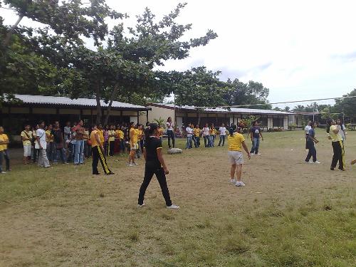 people - people playing