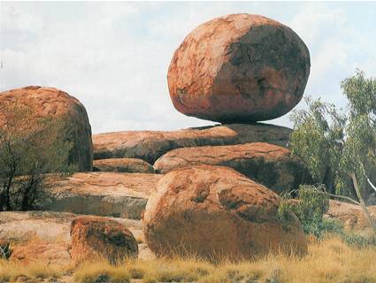 Devil's Marbles - Devil's Marbles, rock formation in NT Aus