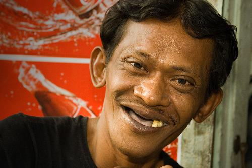 funny ugly man - This is not a very photogenic person. Lol