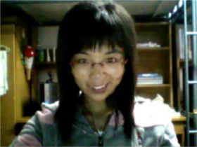 me - I am in the bedroom!\(^o^)/~