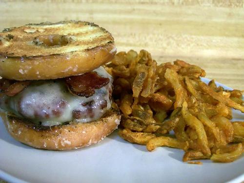 Yummy Burger - mmmm I want this burger!