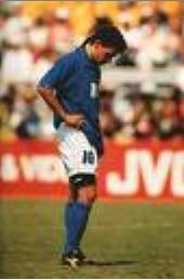 Robbert Baggio - Robbert Baggio is the most famouse football player.He is very handsome.